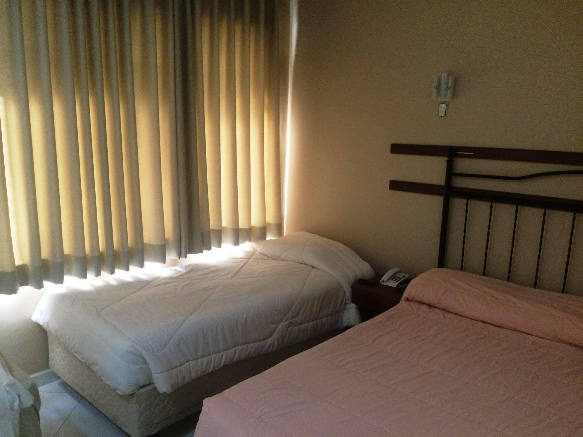 Hotel Novo Biarritz Copacabana リオデジャネイロ エクステリア 写真